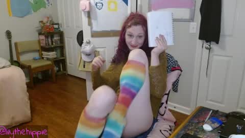Snapshot of lilythehippie chatting on May 4, 11:23 pm lilythehippie online show from May 4, 11:23 pm