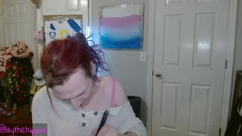 Snapshot of lilythehippie chatting on May 8, 8:14 pm lilythehippie online show from May 8, 8:14 pm