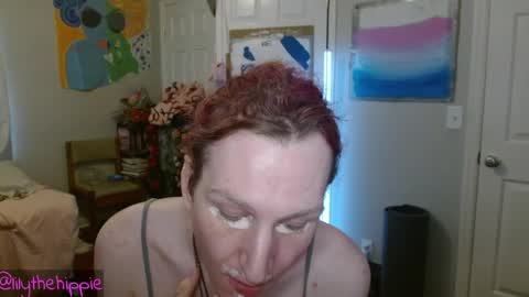 Snapshot of lilythehippie chatting on May 11, 10:07 pm lilythehippie online show from May 11, 10:07 pm