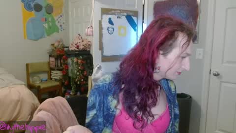 Snapshot of lilythehippie chatting on May 14, 5:31 pm lilythehippie online show from May 14, 5:31 pm