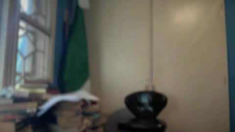 Lilythesmooth online show from May 14, 12:45 pm