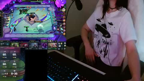 Snapshot of lilythrone chatting on April 8, 4:45 am Lily Rone online show from April 8, 4:45 am