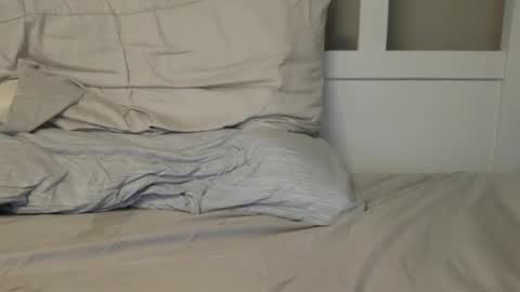 Snapshot of limitlesschris chatting on November 6, 5:03 pm Chris online show from November 6, 5:03 pm