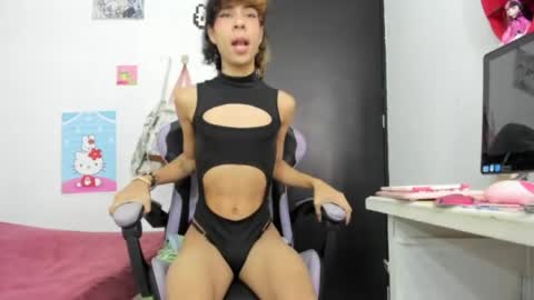 Snapshot of limma_limmon chatting on June 16, 8:44 pm LIMMA online show from June 16, 8:44 pm