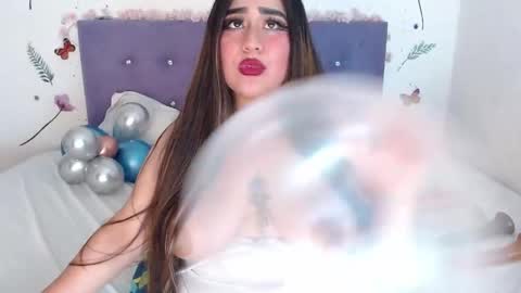 Lin  online show from April 11, 1:43 am