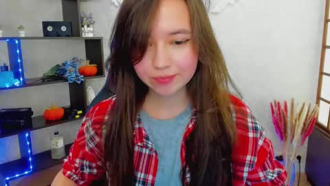 Snapshot of lina_brownie chatting on December 22, 5:01 am Lina online show from December 22, 5:01 am