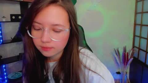 Snapshot of lina_brownie chatting on January 4, 2:14 am Lina online show from January 4, 2:14 am