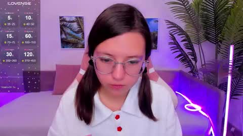 Snapshot of lina_brownie chatting on October 6, 2:31 am Lina online show from October 6, 2:31 am
