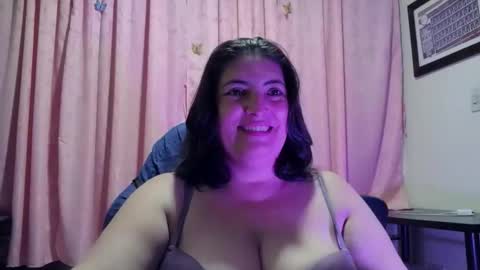 Snapshot of lina_maria99 chatting on April 15, 12:17 am Lina Mara99 online show from April 15, 12:17 am