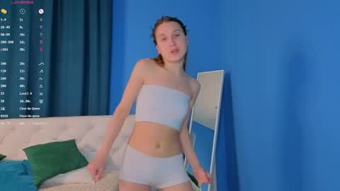 lina_massey online show from May 17, 12:41 am