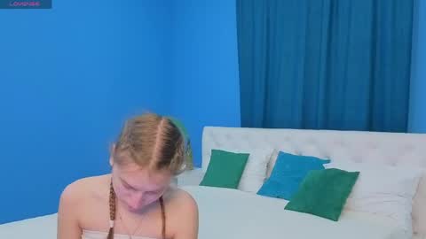 lina_massey online show from May 24, 12:26 am