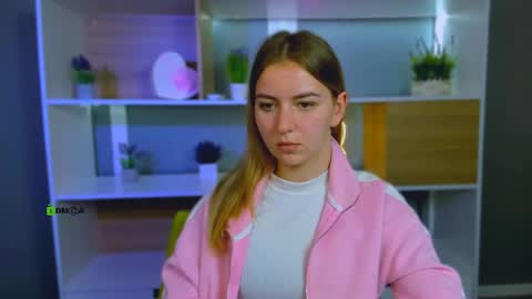 Snapshot of lina_moone chatting on April 24, 7:11 am lina_moone online show from April 24, 7:11 am
