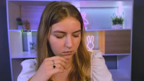 Snapshot of lina_moone chatting on April 25, 1:41 pm lina_moone online show from April 25, 1:41 pm