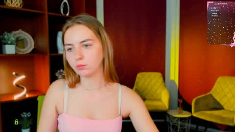 Snapshot of lina_moone chatting on May 11, 2:45 pm lina_moone online show from May 11, 2:45 pm