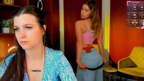 Snapshot of lina_moone chatting on May 11, 4:04 pm lina_moone online show from May 11, 4:04 pm