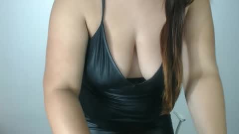 Snapshot of lina_playful chatting on September 16, 10:16 am iiisabella online show from September 16, 10:16 am
