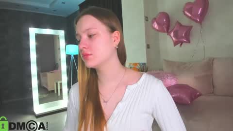 Lina online show from May 10, 1:11 am