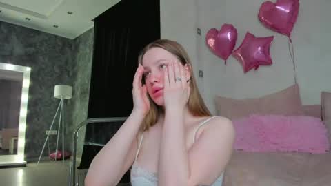 Lina online show from May 28, 1:47 am