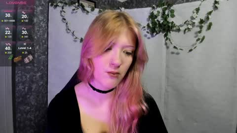 Snapshot of lina_vi chatting on April 9, 8:36 pm Lina online show from April 9, 8:36 pm