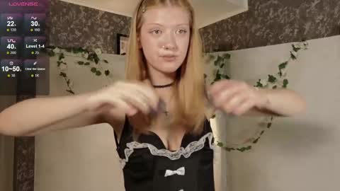 Snapshot of lina_vi chatting on May 21, 8:38 pm Lina online show from May 21, 8:38 pm