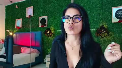 Lina  online show from November 10, 11:53 am