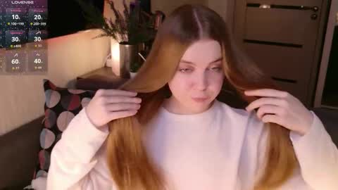 Snapshot of linamilkovich chatting on February 14, 5:21 pm Lina Milkovich online show from February 14, 5:21 pm