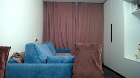 Lina Sparks online show from February 25, 2:11 pm