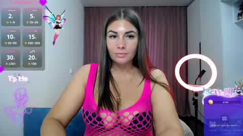 Lina Sparks online show from May 17, 2:35 pm