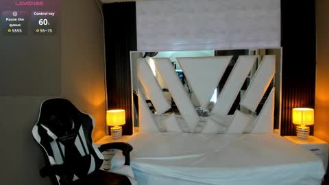 Snapshot of linda4petite chatting on March 14, 6:24 pm Linda online show from March 14, 6:24 pm
