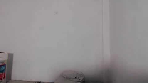 linda brown  online show from April 7, 12:05 pm