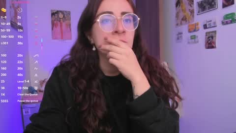 Giggles  online show from March 30, 8:32 pm