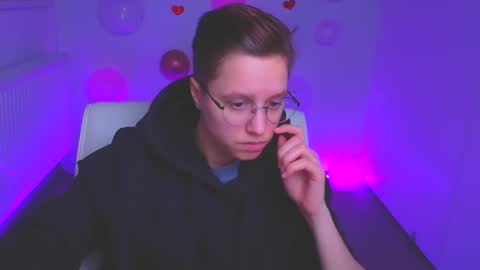 Linda online show from February 17, 2:48 pm