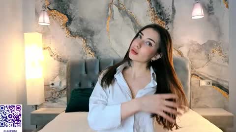 lili online show from November 4, 1:59 am