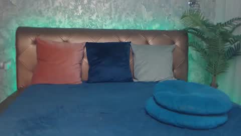 Linda online show from January 9, 3:42 am