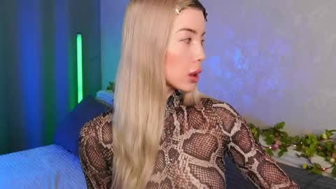 Linda online show from May 11, 4:07 am