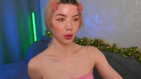 Linda online show from May 25, 4:07 am