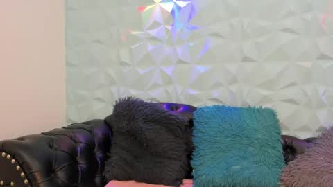 Snapshot of lindsay_cg chatting on May 25, 12:22 pm lindsay_cg online show from May 25, 12:22 pm