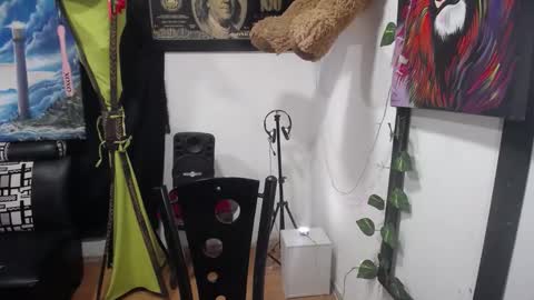 lindsey_2023 online show from February 27, 6:50 am