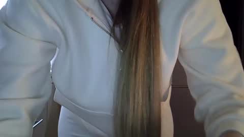 Snapshot of lindsisecret chatting on October 31, 6:20 pm Anna online show from October 31, 6:20 pm