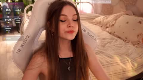 linesssssa online show from March 28, 4:50 pm