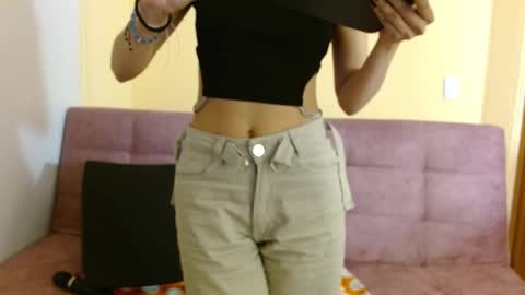 ling ling24 online show from March 8, 9:06 am