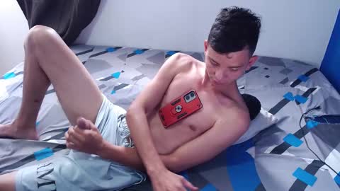 Snapshot of linger420 chatting on January 15, 4:54 pm linger420 online show from January 15, 4:54 pm