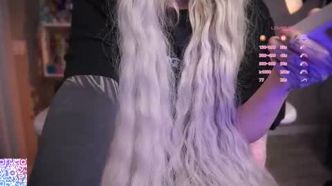 Snapshot of liniq chatting on February 10, 7:29 pm Lina online show from February 10, 7:29 pm