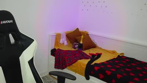 Tina online show from February 22, 6:39 pm