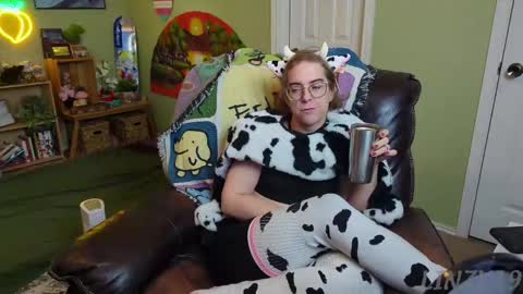 Snapshot of linzy19 chatting on February 14, 3:36 pm Linzy19 online show from February 14, 3:36 pm