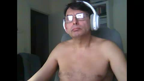 Snapshot of liongr69 chatting on March 17, 10:46 pm liongr69 online show from March 17, 10:46 pm