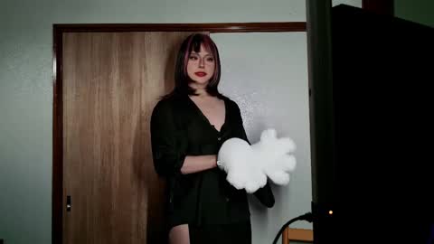 Snapshot of lionnigouki chatting on January 4, 6:30 am lionnigouki online show from January 4, 6:30 am