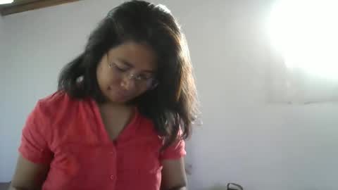 Snapshot of liora_selene chatting on February 9, 3:21 am liora online show from February 9, 3:21 am
