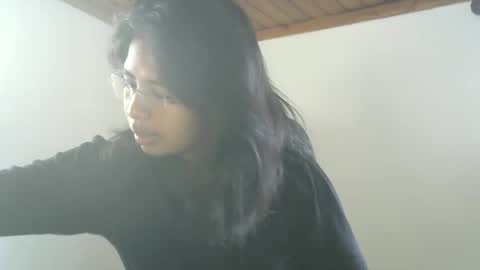 Snapshot of liora_selene chatting on March 13, 4:08 am liora online show from March 13, 4:08 am
