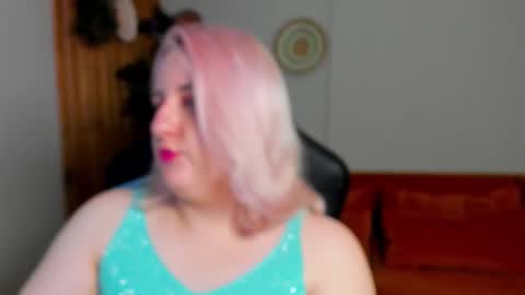 Snapshot of lioraardyn chatting on March 29, 5:18 am LioraArdyn online show from March 29, 5:18 am